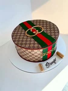 Tarta Gucci De Fondant Personalizada 